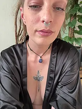 MenaDreadfull cam profile